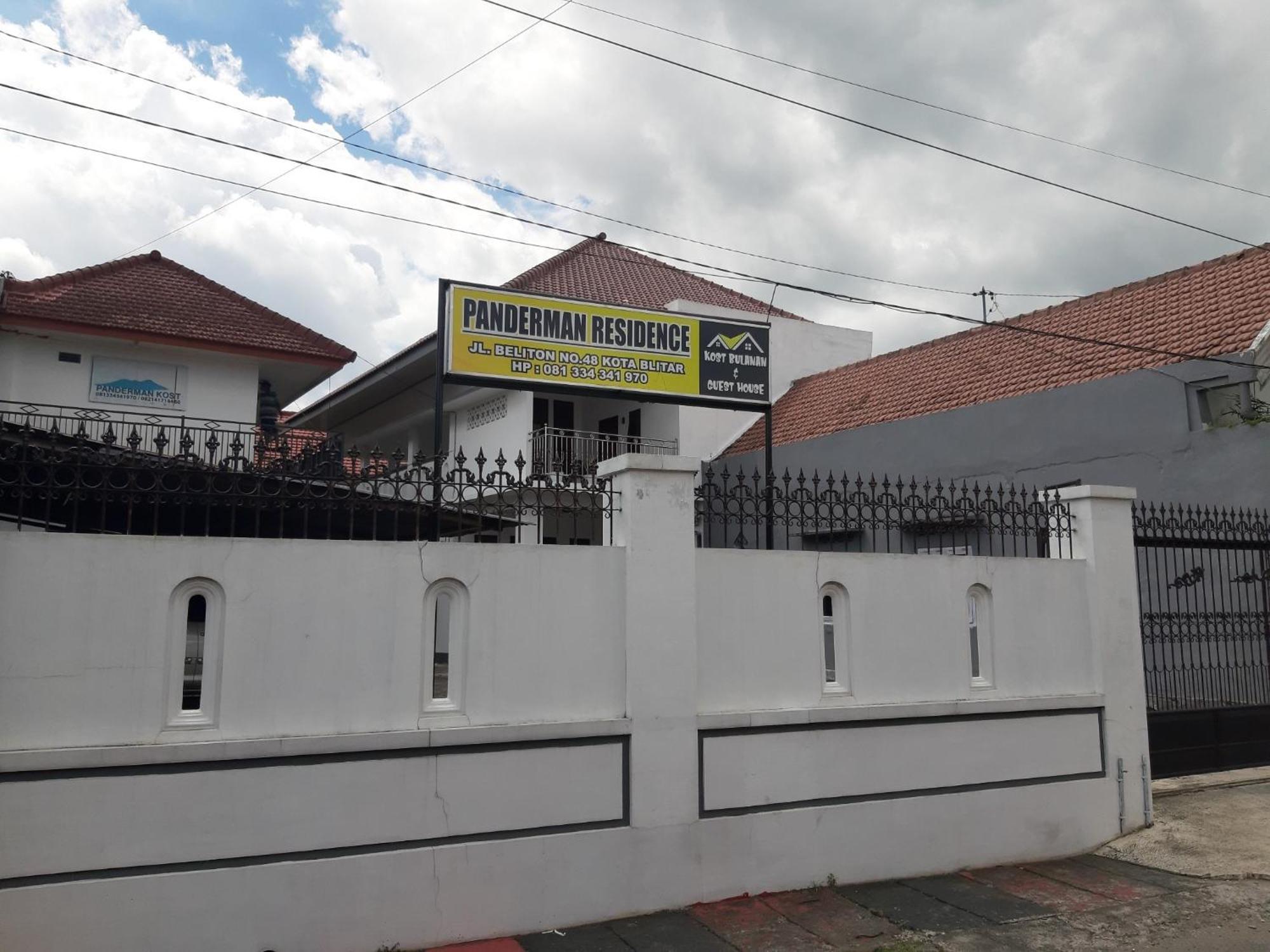 Oyo 2826 Panderman Residence Blitar Exterior foto